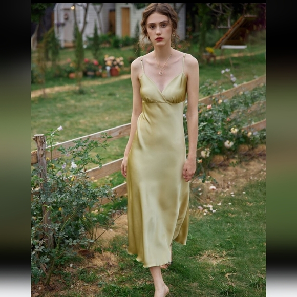 Simple Retro Dresses & Skirts - Simple retro Kristin French V-Neck Slip Yellow-green Dress XL